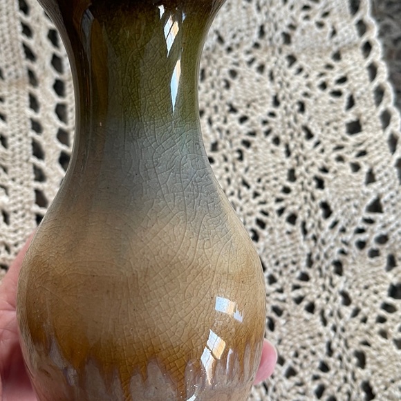 Handcrafted Ceramic Vase with Gradient Colors 🌺 - Picture 3 of 5